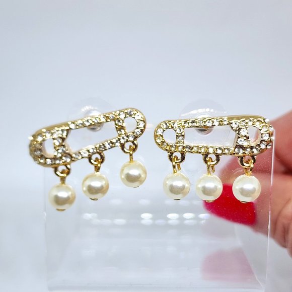 Betsey Johnson Diaper Pin Pearl and Rhinestone Accent Gold Pierced Earrings - Picture 4 of 11